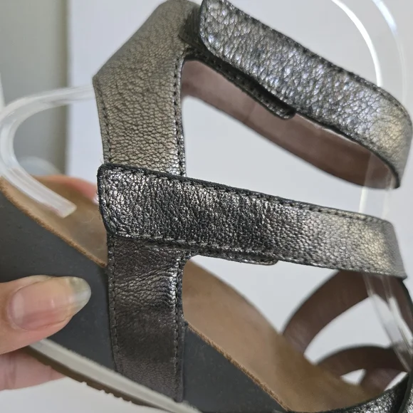Dansko Veruca Metallic Silver Sandals Size 39 US 8.5 - Picture 6 of 13